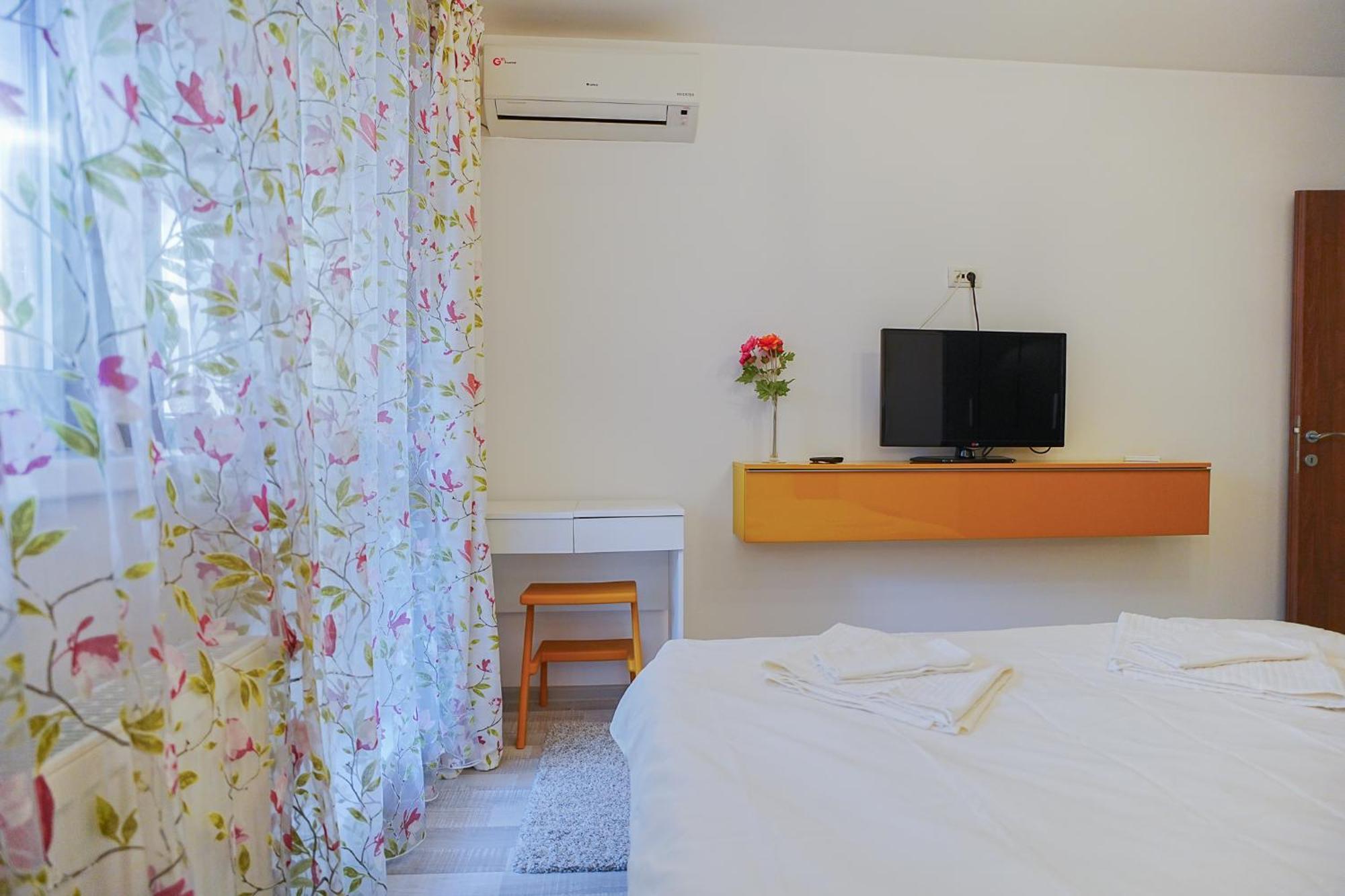 Апартаменты Hideaway Near Parliament Building Бухарест Экстерьер фото