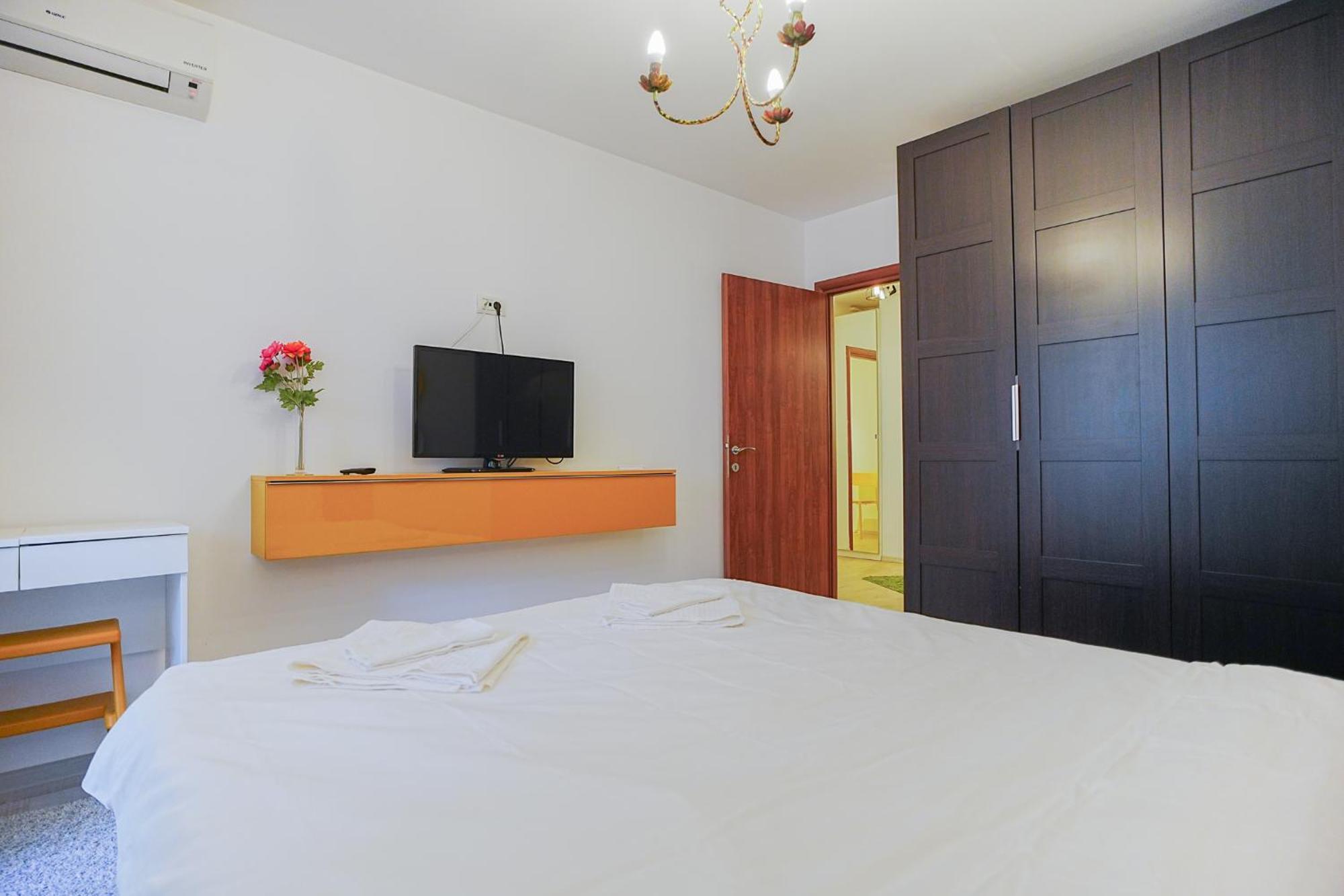 Апартаменты Hideaway Near Parliament Building Бухарест Экстерьер фото